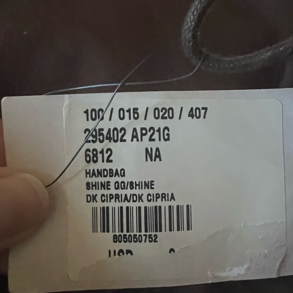 Gucci
Emily Chain 295402 Gg Shine - Picture 8 of 11